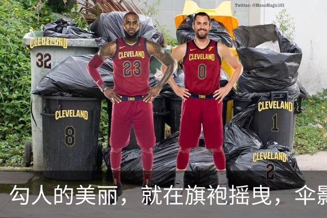 勾人的美丽，就在旗袍摇曳，伞影婆娑之下