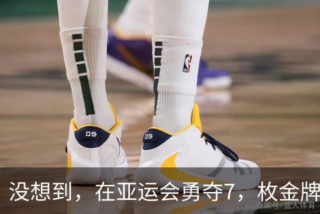 没想到，在亚运会勇夺7，枚金牌的张展硕，反倒输给了泰国2金选手